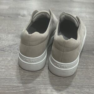 J/SLIDES Beige Sneakers